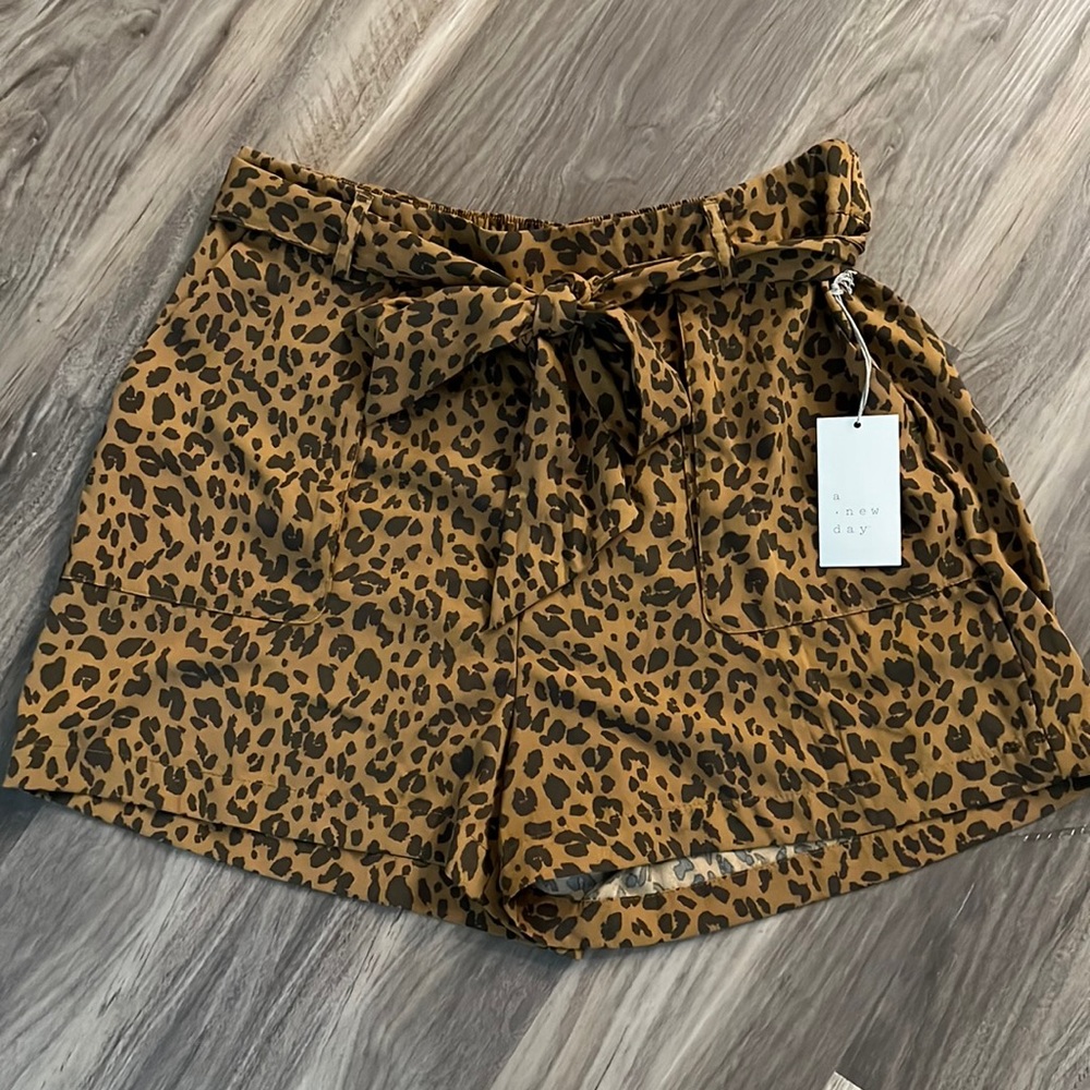 Leopard shorts- size Large